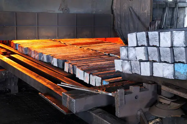Cast Iron vs Cast Steel microstructure comparison